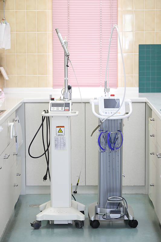 炭酸ガスレーザー治療 2台